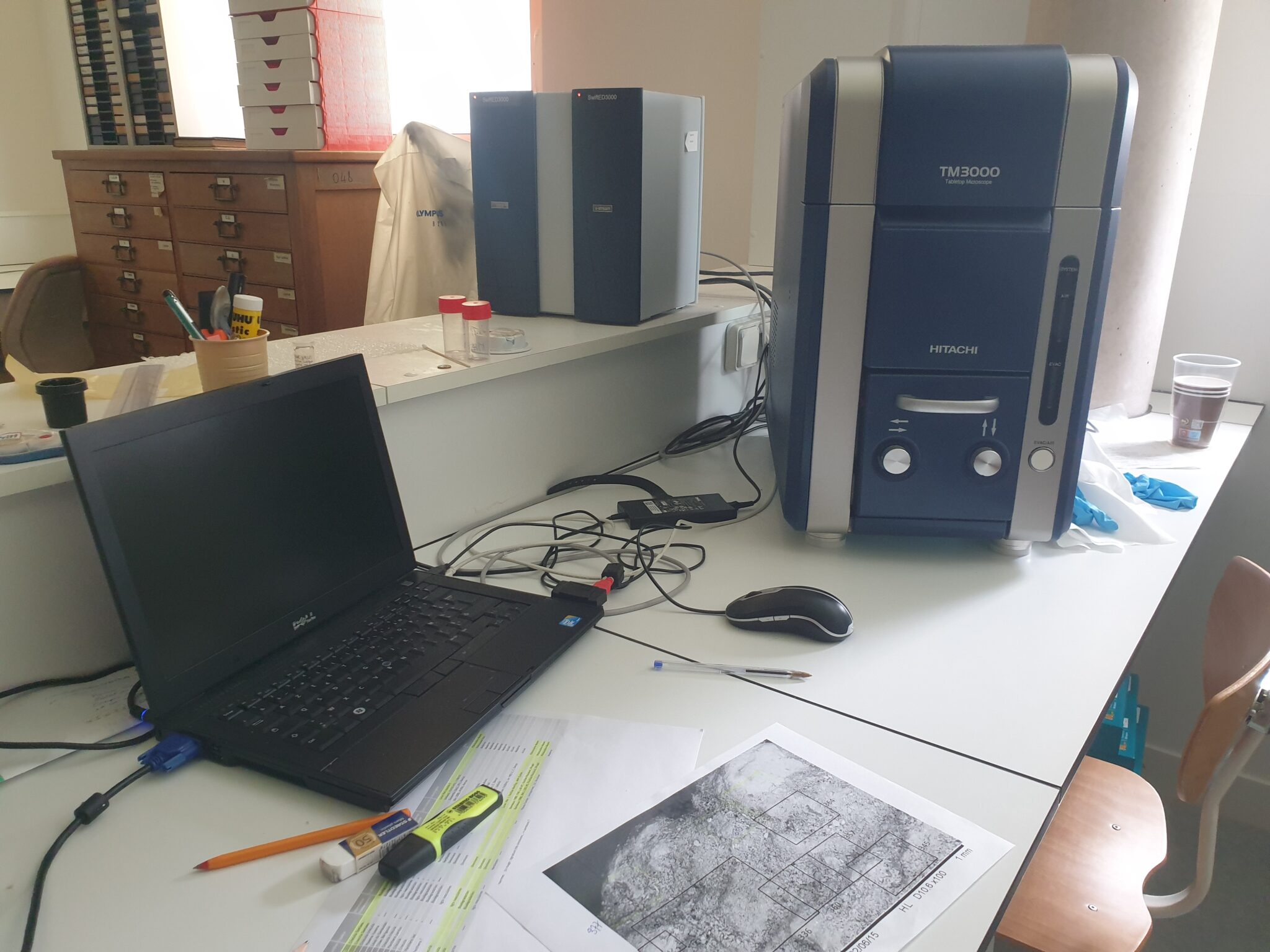 HITACHI TM3000 Benchtop Scanning Microscope ISTO Institut des